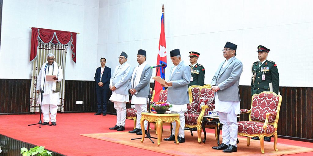 उपप्रधानमन्त्री यादव र मन्त्री साहले लिए शपथ